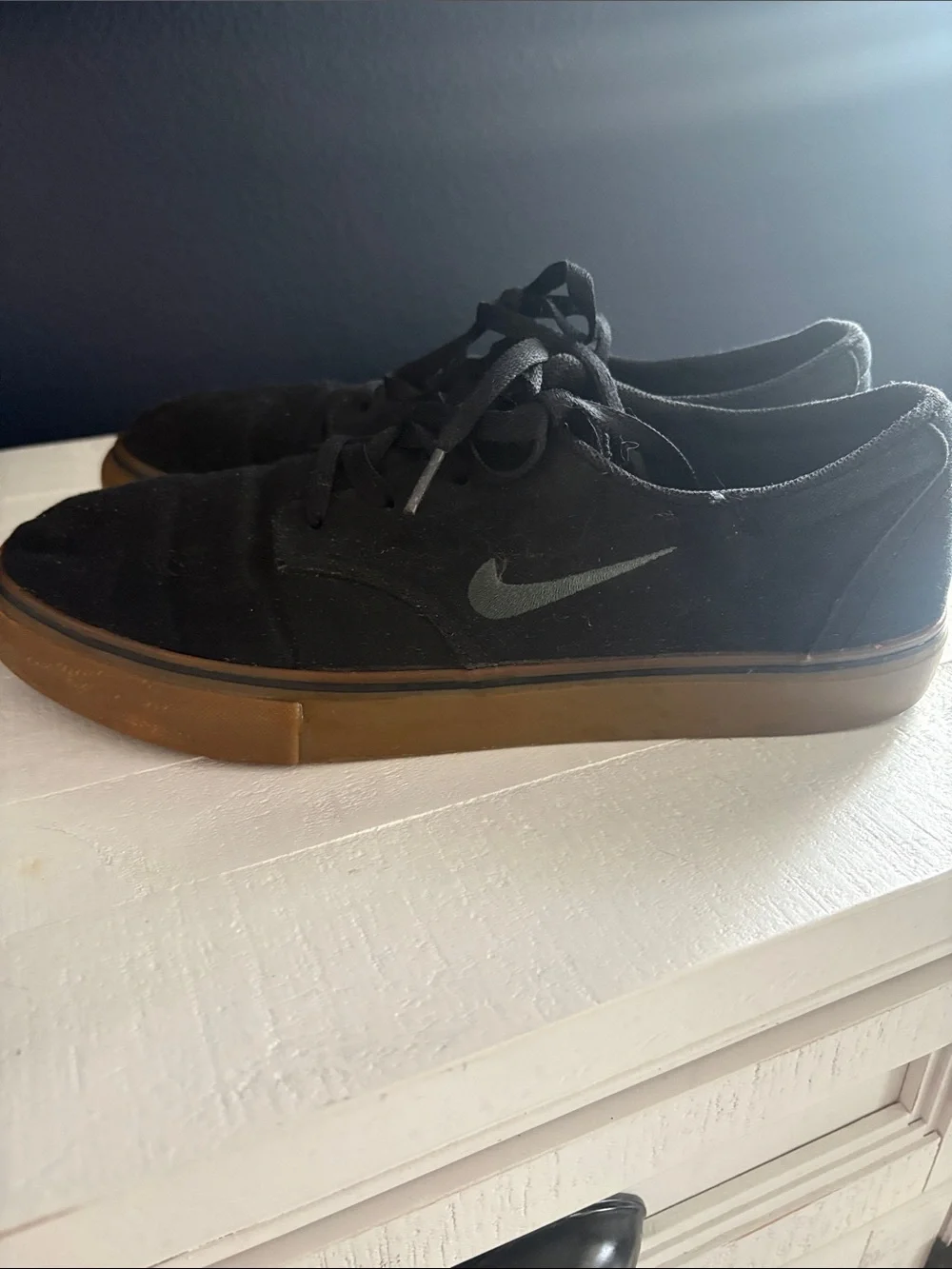 Nike Men’s Black Canvas Sneakers with Gum Sole